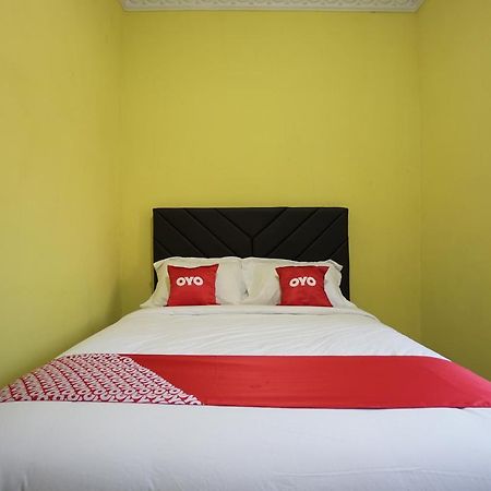 מנאדו Oyo 2486 Bahana Guest House מראה חיצוני תמונה