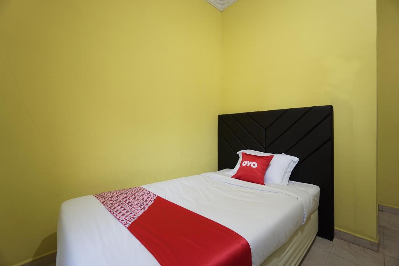 מנאדו Oyo 2486 Bahana Guest House מראה חיצוני תמונה